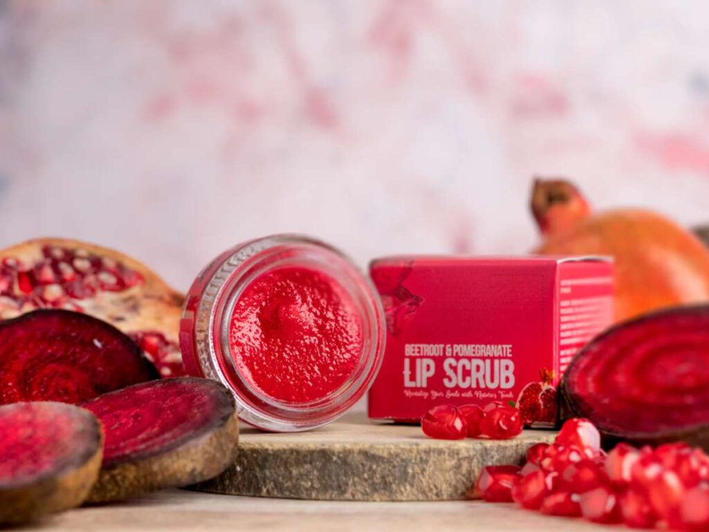 6 Benefits of Using a Lip Scrub 3