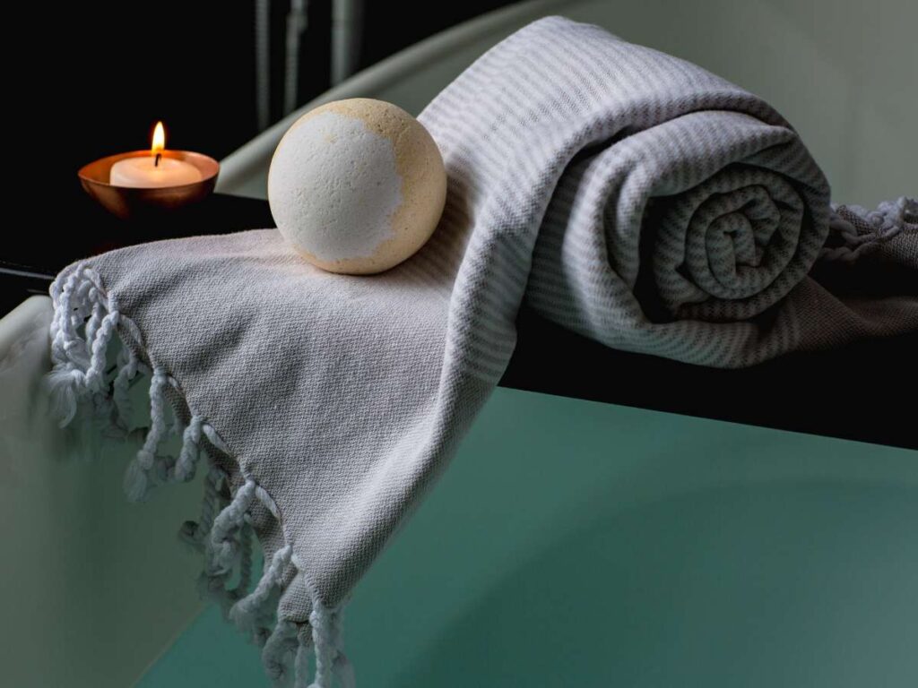 Top 6 Benefits of Using Bath Bombs 2