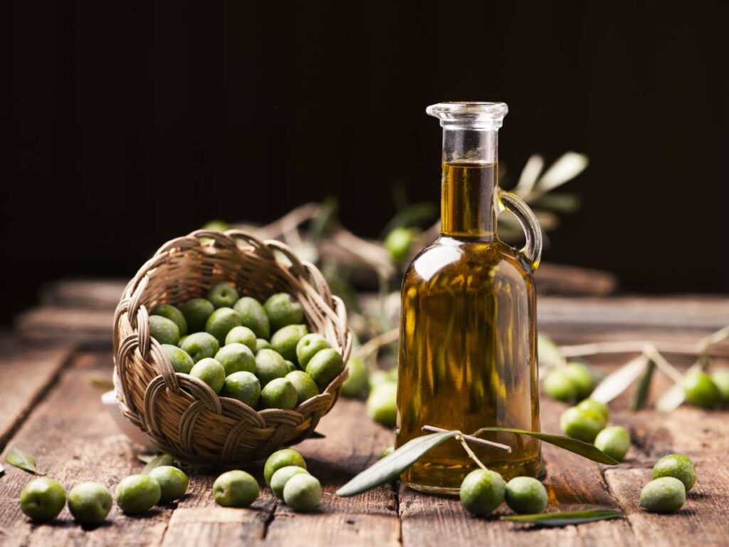 7 Different Massage Oil Types & Their Skin Benefits 4