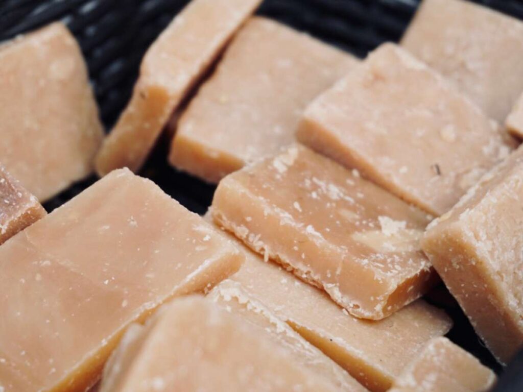 What Is the Use of Silicate in Soap Making? 2